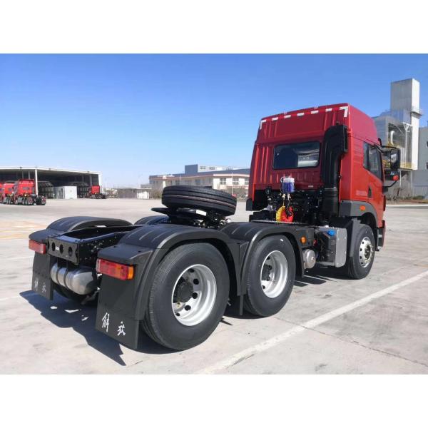 Durable Diesel Tractor Truck 266-460HP Euro IV Left And Right Drive