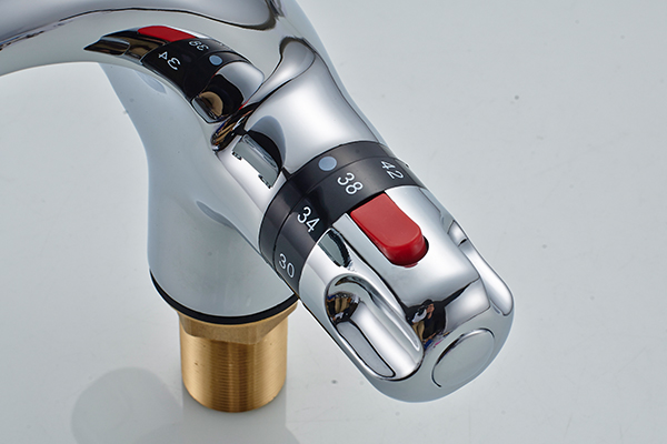 ROVATE Chrome Finished Bathroom Sink Taps , Deck Mount Faucet Dual Handles