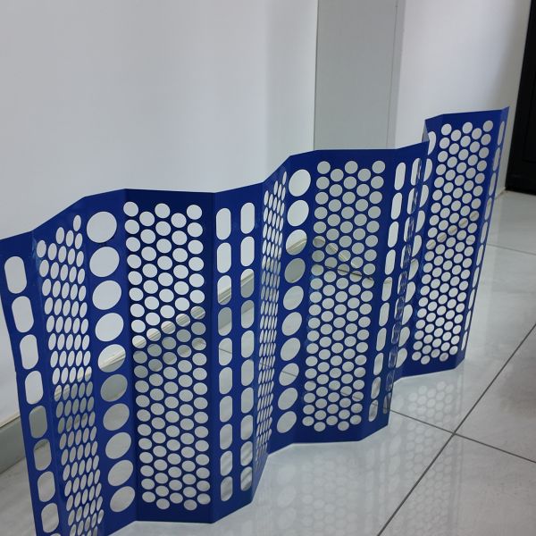 1000*2000mm Galvanized Perforated Metal Screen Fence Color Customizable