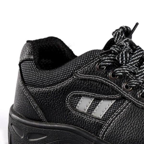 EU 36-47 Basic Work Boots Embossed Cow Leather Upper Lace Up Closure Metal Eyelets Action Safety Shoes