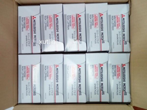 Auto Engine Spark Plugs For Land  MITSUBISHI  MOTORS  OEM  MN158596