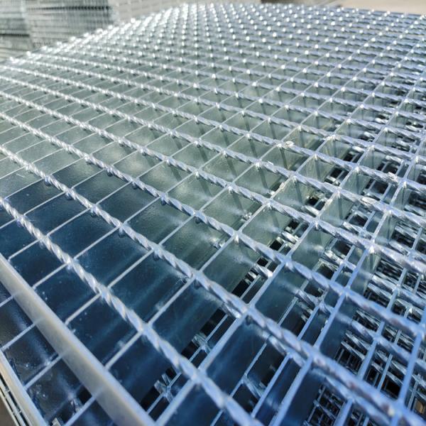 Stainless Steel Non-Slip Grating in 1000x1000mm Size for Industrial Flooring Solutions