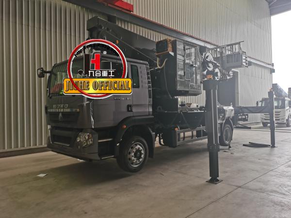 45m High Altitude Aerial Operation Lifting Platform Truck Price