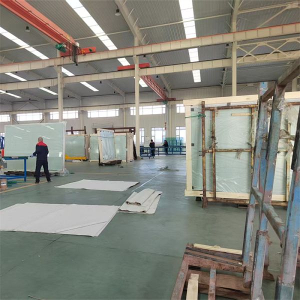High Strength Durable Tempered Safety Glass with Polished  Smooth Round Corners