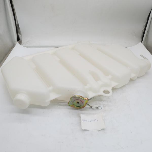 Good Quality China Supply Heavy Duty TruckHot sale diesel engine parts Expansion tank WG9112530333