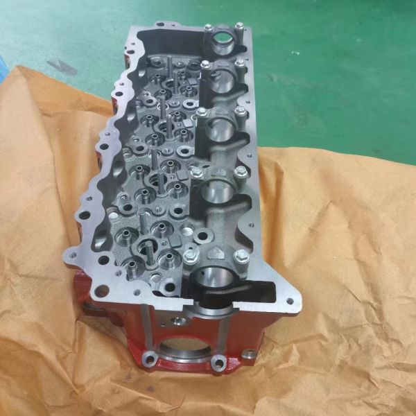 SK200-8 SK210-8 SK250-8 SK260-8 J05E Cylinder Head for Hino Engine VH111014950A