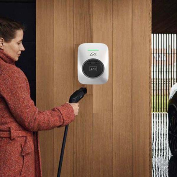 Electric Vehicle Level 2 Home EV Charger 32a 7kw With Wifi