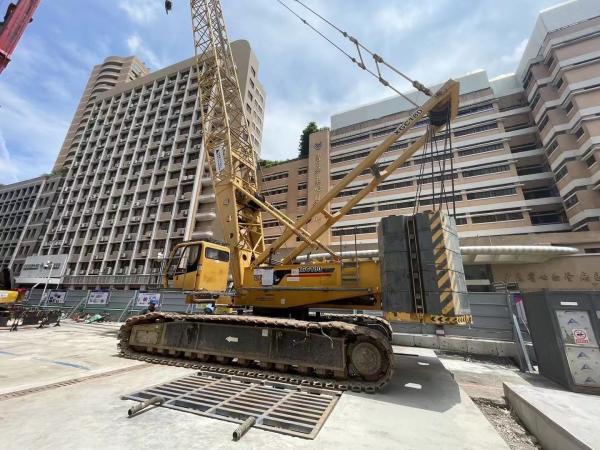 2016 XCMG XGC180t Crawler Crane Engineered With QSL9 Engine In Stock