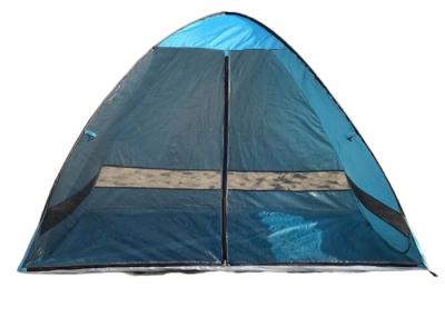 A praia de acampamento exterior revestida de prata azul do poliéster de 210*120*130CM estala acima barracas