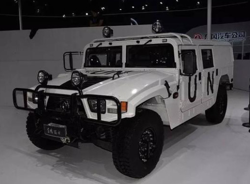 Агильная амфибийная военная бронированная машина радиус поворота 750 мм Высота препятствия 380 мм