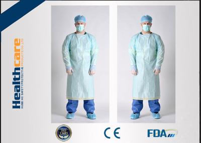 O isolamento descartável liso veste o vestido azul do CPE 46G com os ganchos do polegar para o hospital