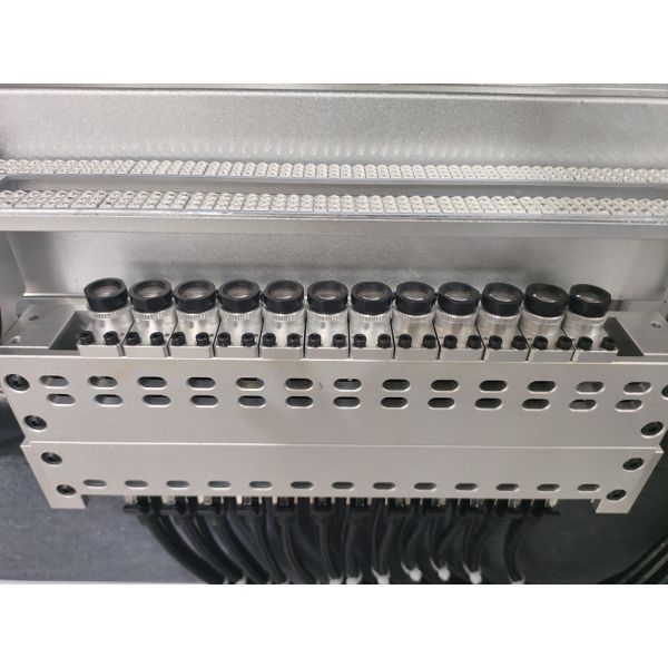 Automatic High Speed Precision 8/10/12 Head SMT Pick and Place Machine for Linear LED Light
