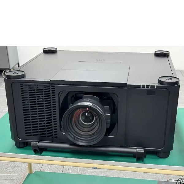 Professional 25000 Lumen 3LCD Laser Projector, Durable Metal Housing for Outdoor Installation