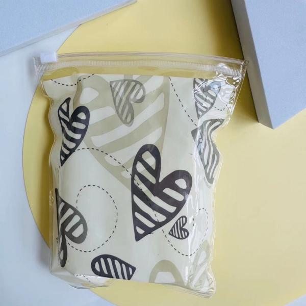 Cosmetic Personal Care Packaging PET Plastic Travel Set with Refillable Empty Bottles