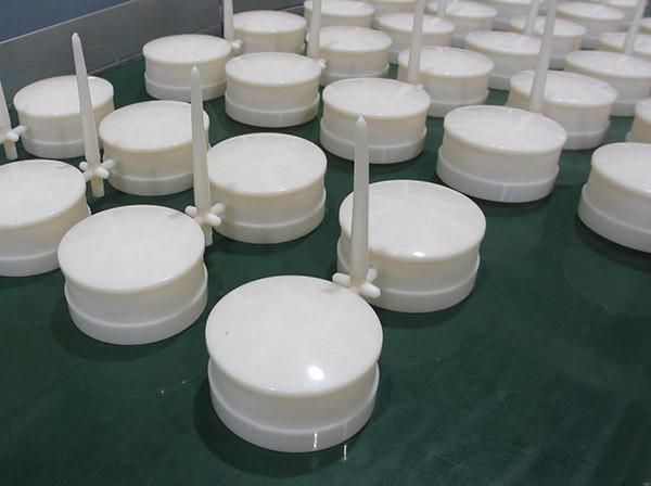 Service de moulage par injection de plastique personnalisable pour la production de moules à cavités simples et multiples