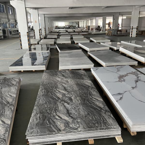 Moderno estilo azulejos gris efecto de baño paneles de pared de PVC para el interior revestimiento de pared húmeda