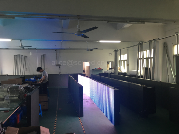 Видео- дисплей стены мобильной приведенный тележкой, Ван Тележка Моунтед привел афишу экрана 5 лет гарантии