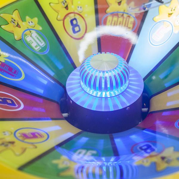 УДАЧЛИВАЯ ЗВЕЗДА крытой аркада занятности эксплуатируемая монеткой подвергает монетку механической обработке выкупления билета игры навыка привелась в действие машины аркады