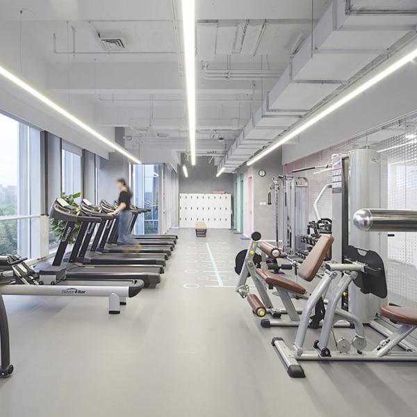 Iluminación interior UGR inferior lámpara colgante suspendida Lámparas lineales de batón de led enlazable para supermercado de almacenes de oficinas