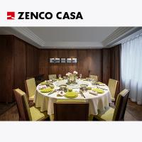 Mesa redonda com cadeiras que combinam para grandes reuniões