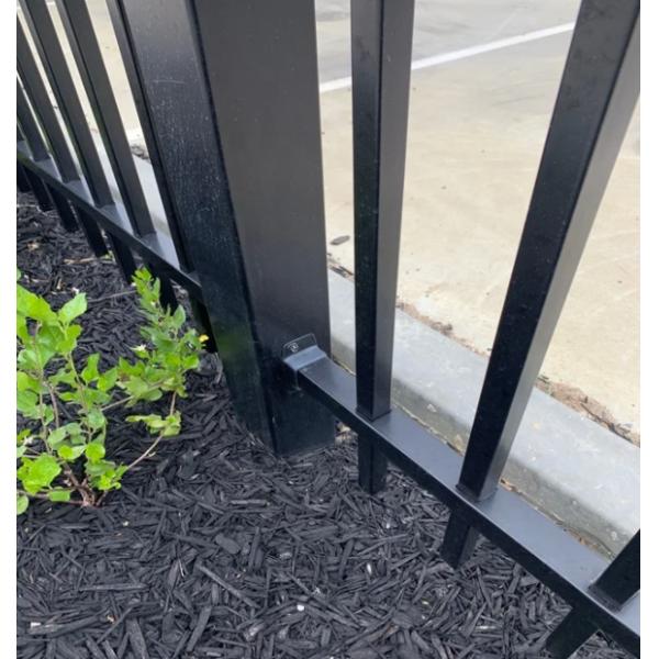 Аэропорт 6x8ft Металлическая ограждение Палсада порошок кованое железо Безопасность плоский верх