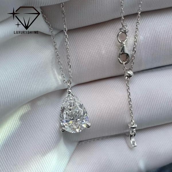Collier diamant poire de laboratoire or 18 carats clarté VVS-VS