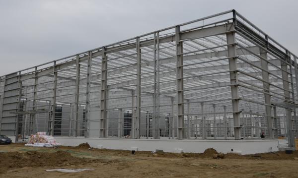 Prefabricated Light Steel Structure Construction Tractor Factory Warehouse (KXD-222)