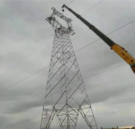 Torre de aço galvanizada da transmissão do mergulho quente 500KV Q355 Q255