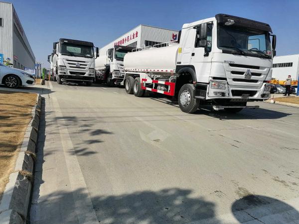 Used Tri Axle Trucks Howo Water Tanker Truck 20m³ 6×4 Drive Mode