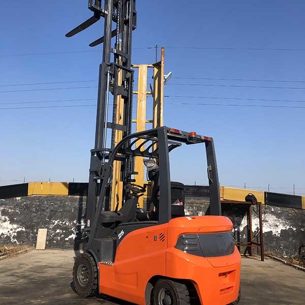 CPD25 2.5 T Electric Forklift 2500 Kgs Lead Acid Battery Forklift