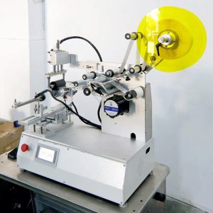 CE Certificated Semi Automatic Labeling Machine For Square Bottle OEM