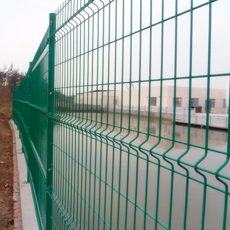 Hsj China Manufacturer 3D V Bend Wire Mesh Fence | Custom Outdoor Security Perimeter Fencing