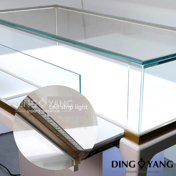 Óculos brancos super limpos Vitrine de jóias