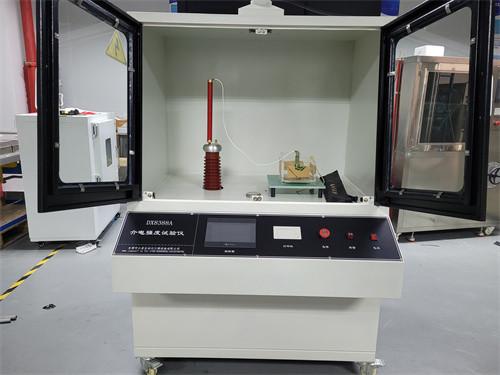 Machine d'essai de résistance électrique du matériau isolant solide IEC60243-1 Testeur de laboratoire