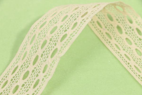 33mm Cotton Crochet Lace Trim , OEM Vintage Crochet Edging For Multiusage