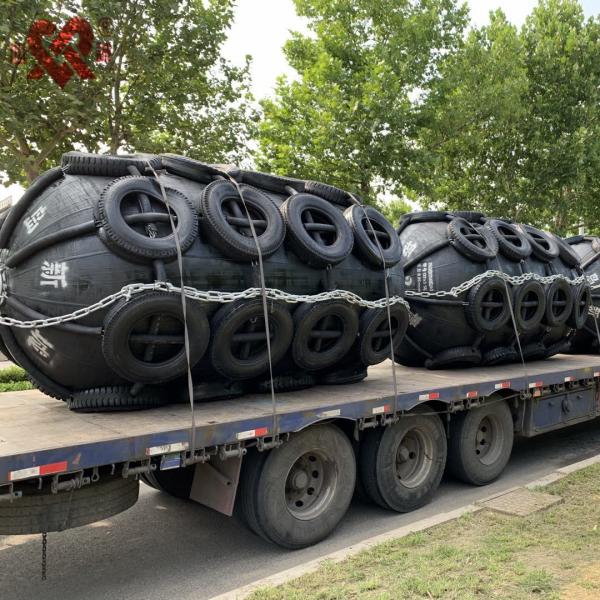 Tough & Resilient Pneumatic Rubber Fenders for Ship-to-Ship Transfer