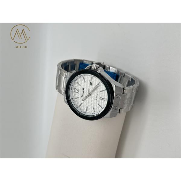 Luxury Waterproof Quartz Movement Watch Date Showing Stainless Steel Strap Wristwatch