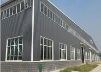 Os bens longos do período pré-fabricaram a fonte da construção civil da construção de aço