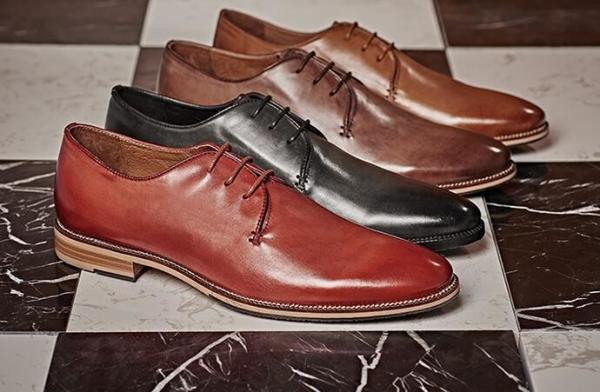 Sapatas de vestido de couro Oxford dos homens feitos a mão feitos sob encomenda de Goodyear com cor quatro
