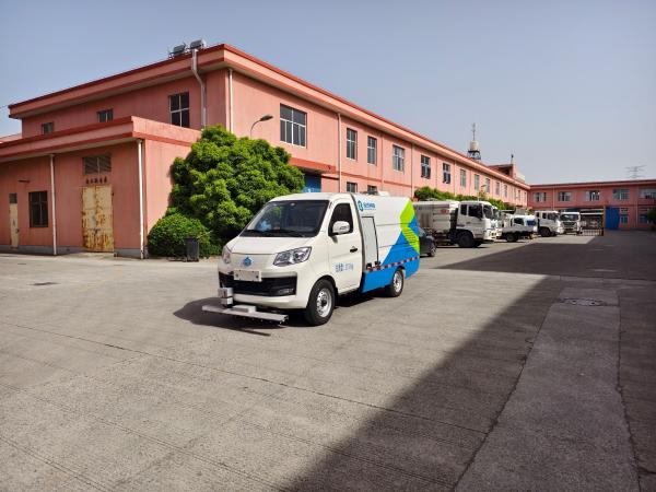 2.8 Ton Pure Electric Road Maintenance Truck For Road Cleaning Efficient