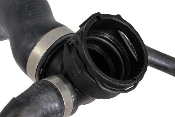 17127580957 Engine Parts Cooling Water Pipe