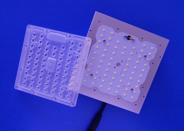 3030 SMD LED PCBモジュール、導かれた軽い付属品64 LED 3030SMD 1Wの光学等級のPC材料