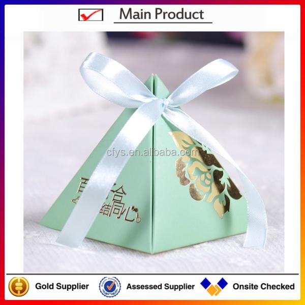 Caixa de doces de pirâmide personalizada Caixa de embalagem criativa para lembrança de casamento floral