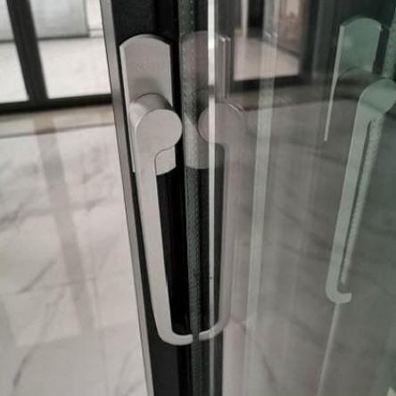 Custom Sizes Aluminium Bifold Exterior Doors Durable Multi-Panel Thermal Insulation