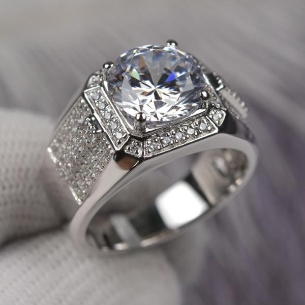 Round Cut Shape Moissanite Engagement Rings Super White Color For Male