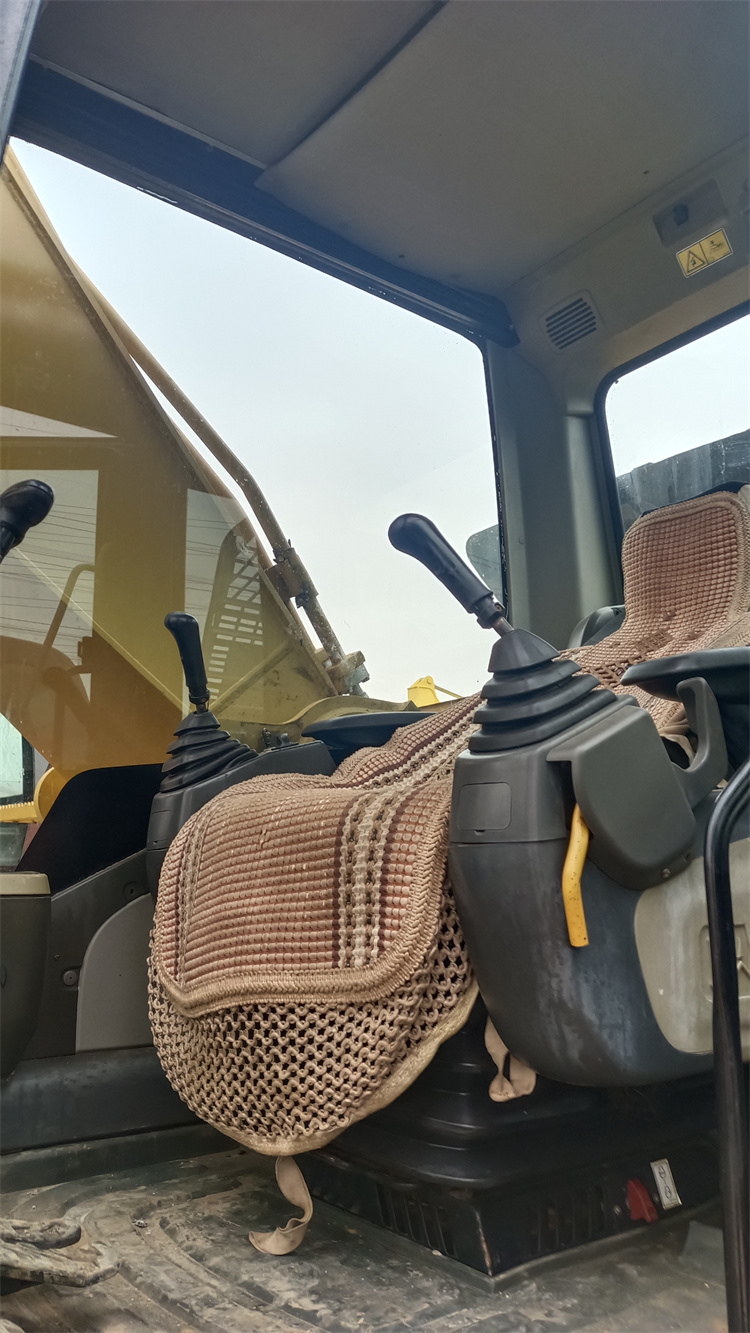 CAT 330C 330CL 330DL использовал экскаватор CAT 330D гусеницы