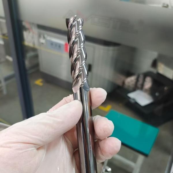 16mm 4 Flutes Solid Carbide Square End Mill For Steel And Alloy Steel Machining