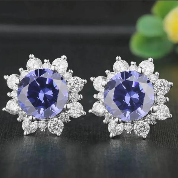 Boucles d'oreille de goujon de bijoux de Noël de Sterling Silver Created Tanzanite CZ du solide 925 pour des femmes