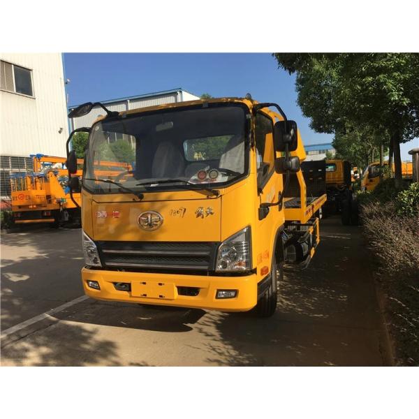 Small 4×2 White 4.5 Ton FAW Road Wrecker Truck Diesel Fuel Type Euro V
