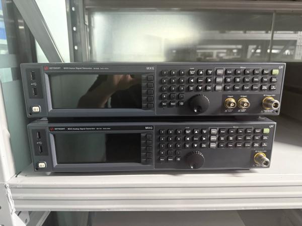 High Power Rf Analog Signal Generators Agilent Keysight N5171B  1 GHz EXG Signal Generator